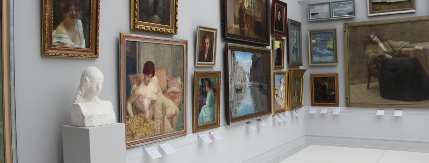 Specialised - Arts / Antiques / Jewellery